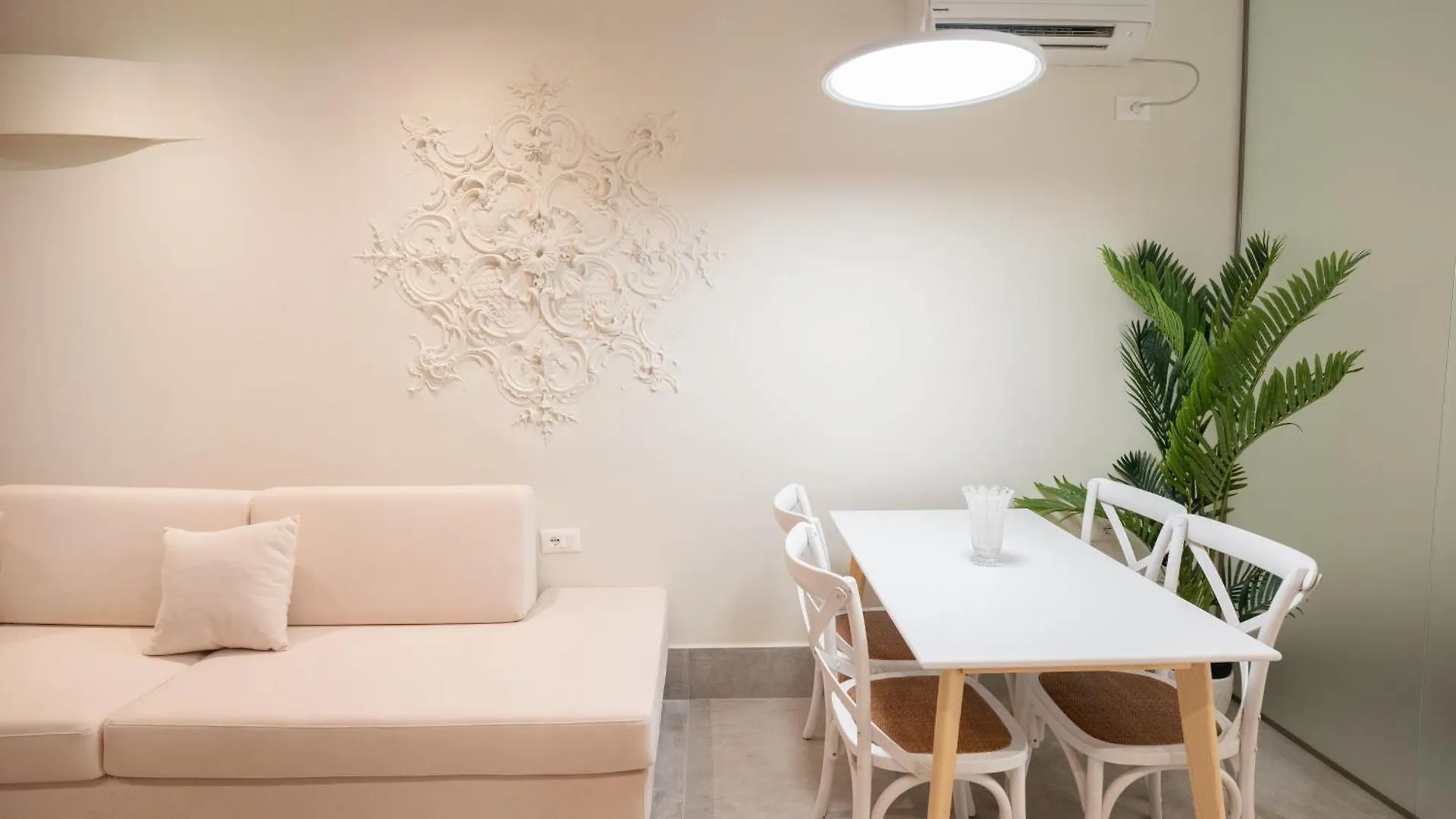 I&K Blloku Center Apartment Tirana 0*,